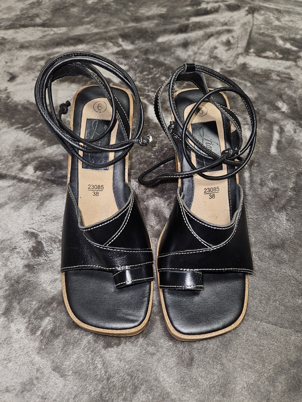 Fioni Women's Black Square Toe Y2k Lace Up Ankle-Tie Heels Sz 6 Bohemian